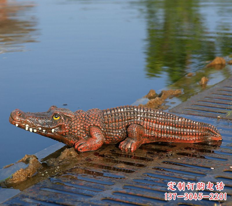 三明玻璃钢仿真鳄鱼园林水景景观动物雕塑