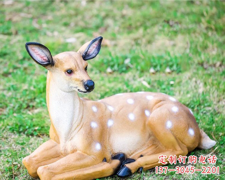 三明玻璃钢卧姿梅花鹿雕塑