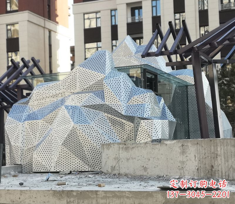 三明不锈钢假山雕塑给空间带来更多活力