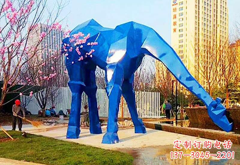 三明不锈钢彩色大型几何长颈鹿雕塑