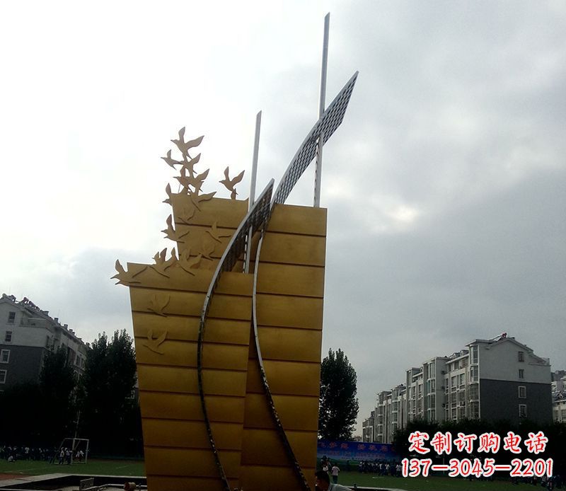 三明不锈钢帆船雕塑象征城市的起航