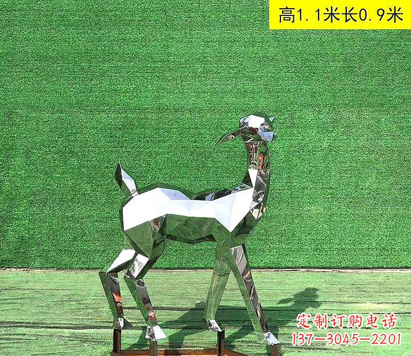 三明不锈钢小鹿雕塑精致而可爱