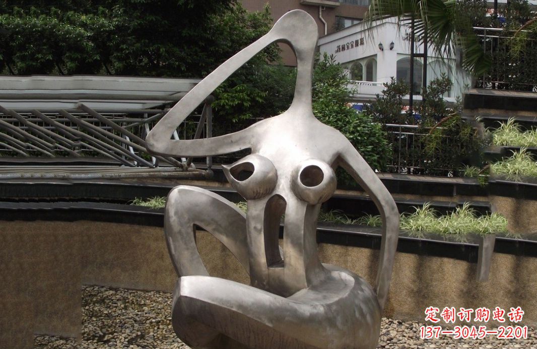 三明精美的不锈钢女人雕塑