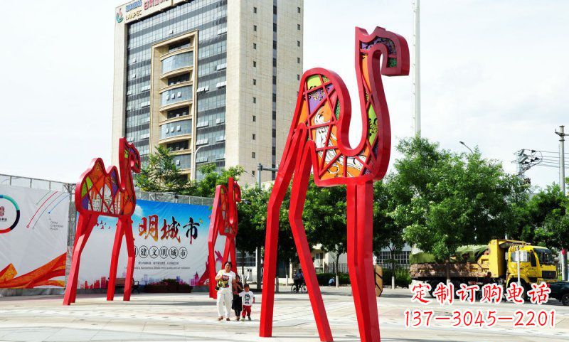 三明不锈钢大型骆驼雕塑