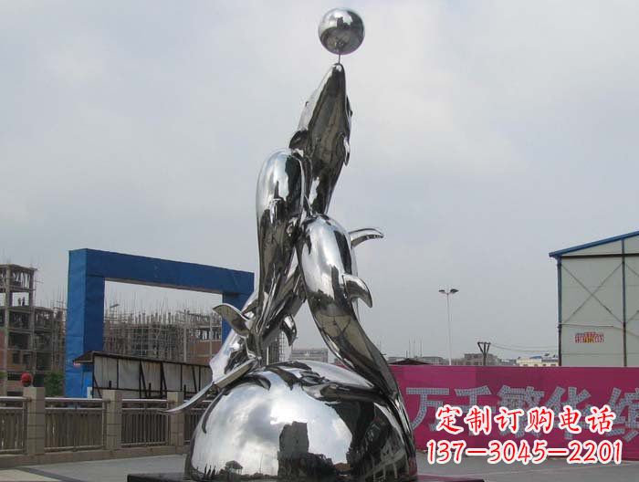 三明海豚雕塑精美细腻的艺术品