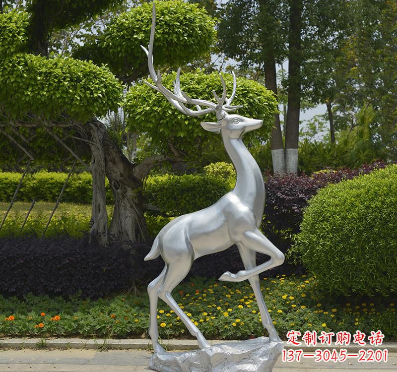 三明不锈钢梅花鹿雕塑艺术与自然的完美结合