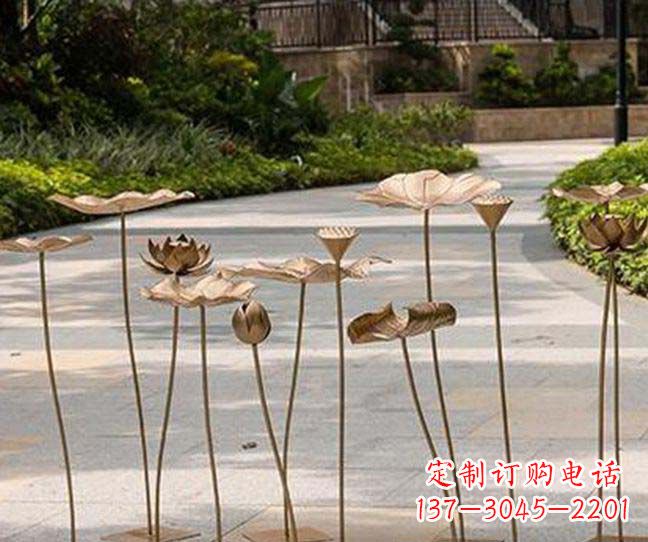 三明不锈钢锻造荷花装饰雕塑——精美绝伦