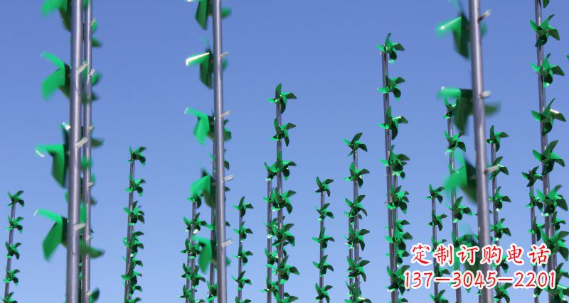 三明螺旋风车给广场景观带来的旋转欢乐