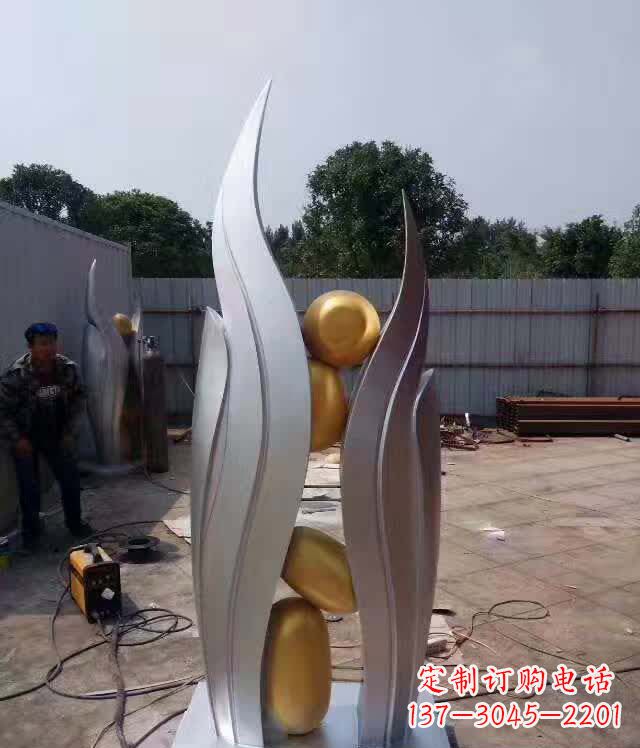 三明不锈钢广场翅膀雕塑象征着自由之翼