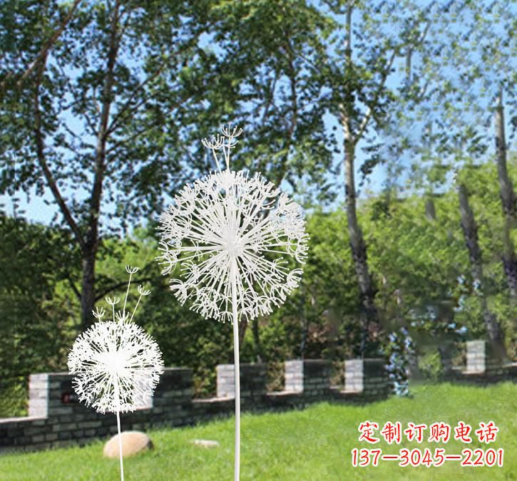 三明不锈钢广场上的蒲公英雕塑