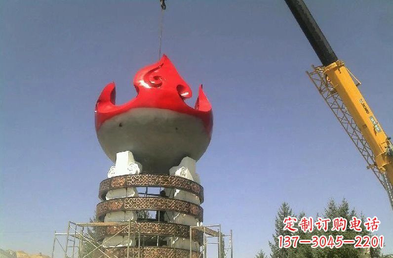 三明不锈钢火炬雕塑象征着永恒的精神