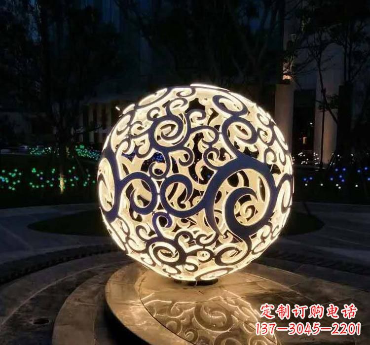 三明不锈钢镂空球喷泉雕塑艺术性的水景装饰
