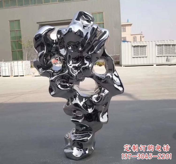 三明太湖石雕塑精美的艺术瑰宝