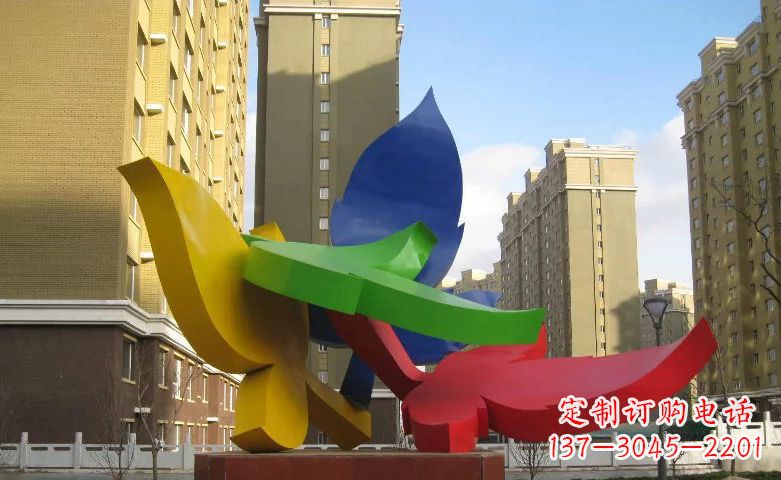 三明不锈钢树叶景观雕塑美丽而精致