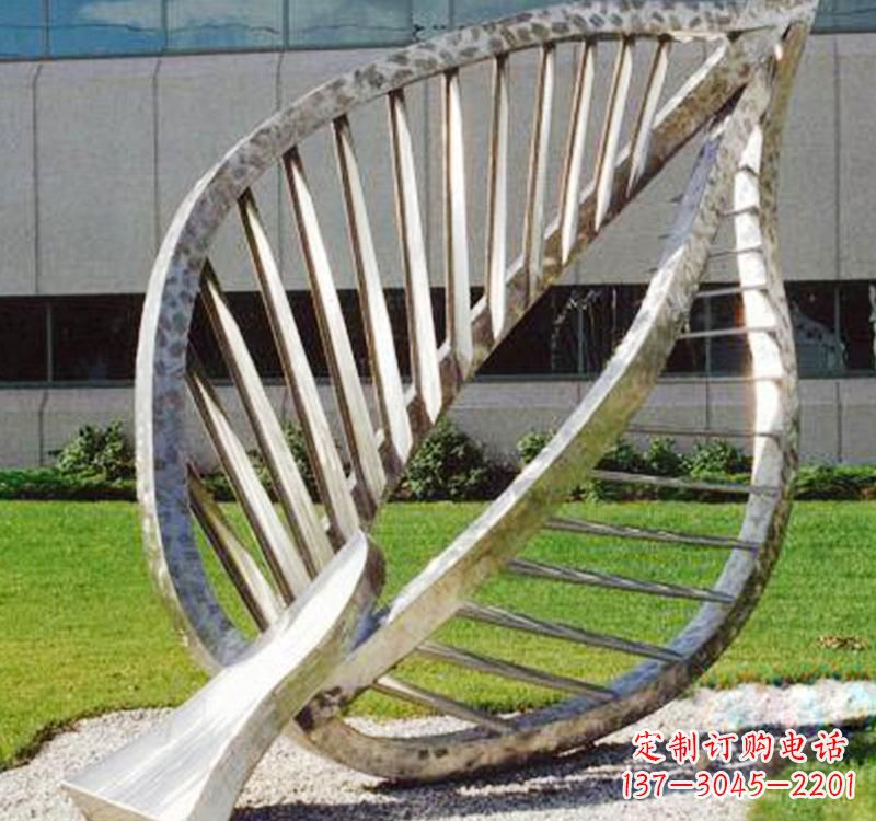 三明不锈钢树叶镂空景观雕塑精美而古朴