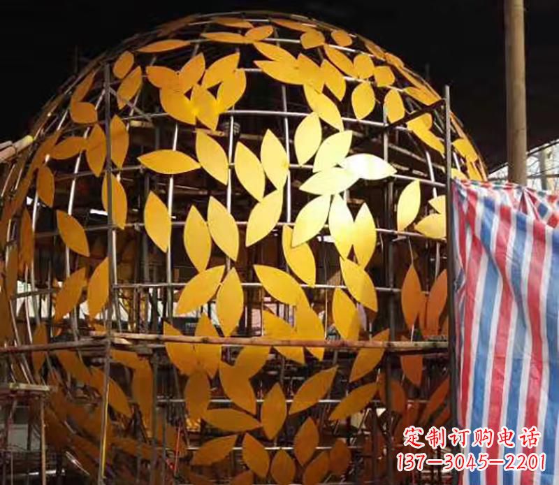 三明不锈钢树叶镂空球景观雕塑