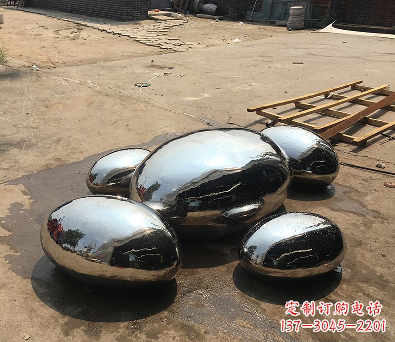三明不锈钢水滴雕塑给景观增添独特魅力