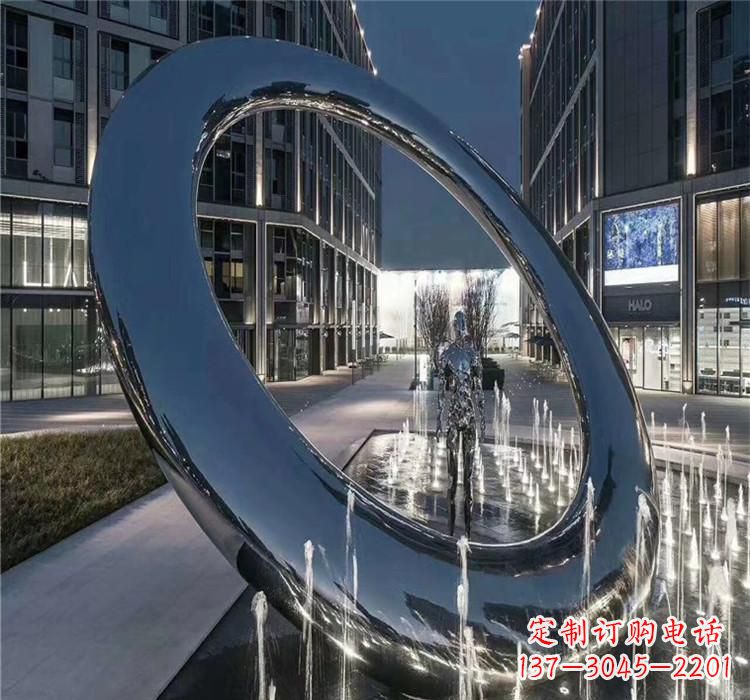三明圆环景观雕塑令人惊叹的视觉奇观