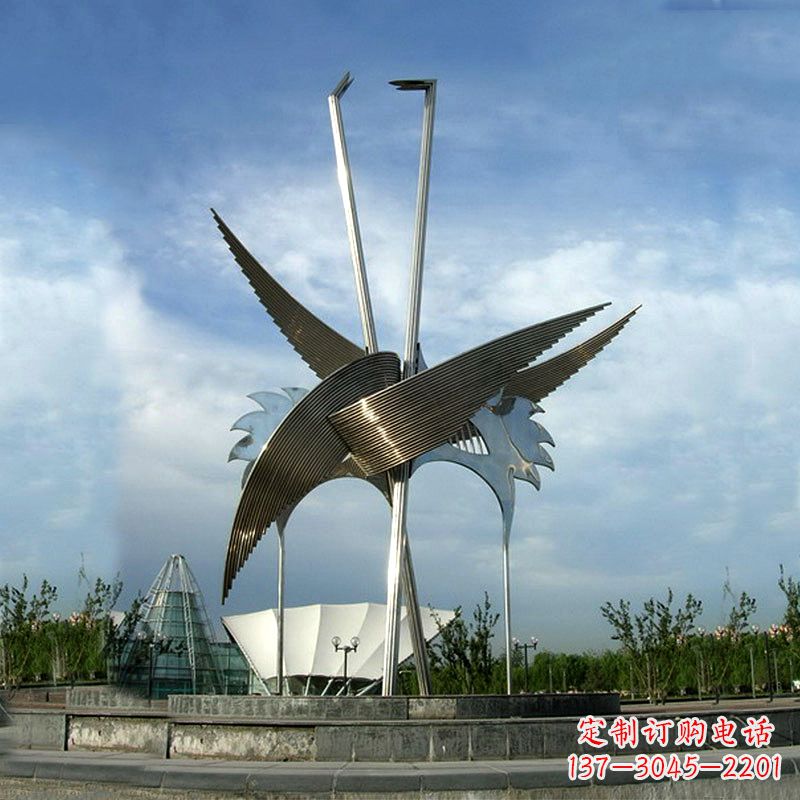 三明城市广场不锈钢铁艺抽象仙鹤景观雕塑