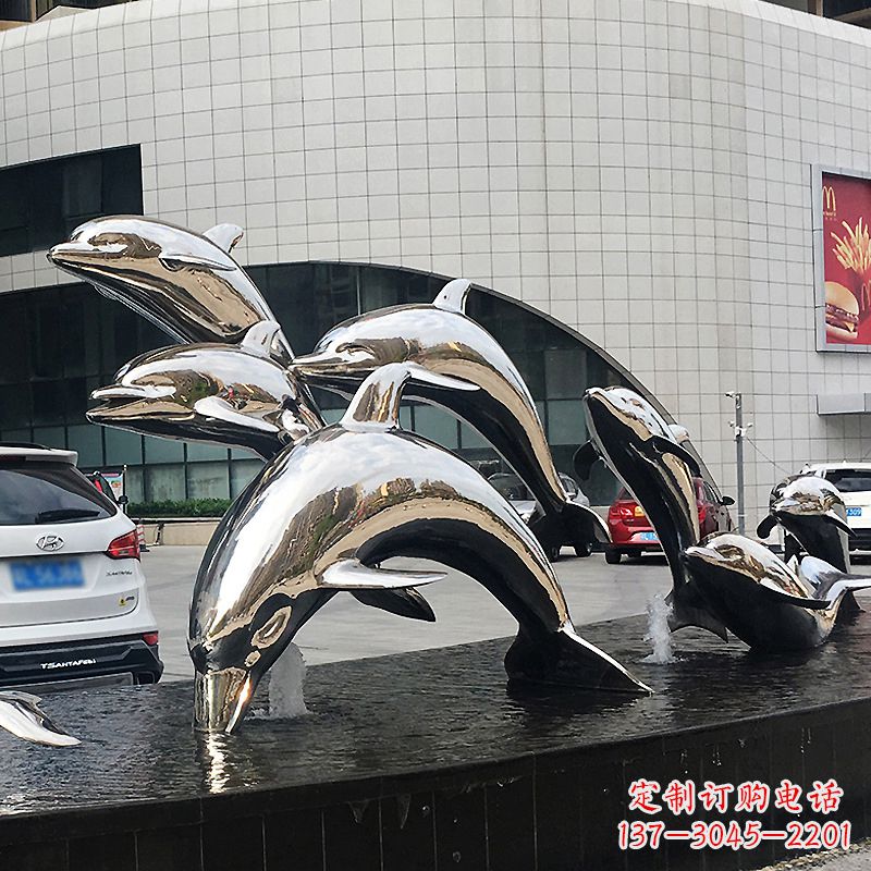 三明海豚雕塑点亮城市商场的不锈钢镜面水景