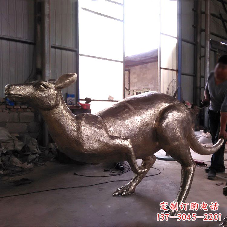三明袋鼠纯铜雕塑