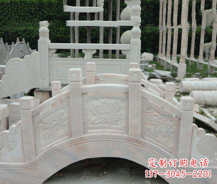 三明红石拱桥雕塑
