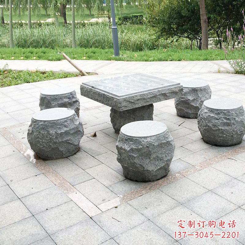 三明新题目“古典风格石桌凳雕塑”