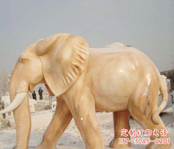 三明公园晚霞红大象雕塑
