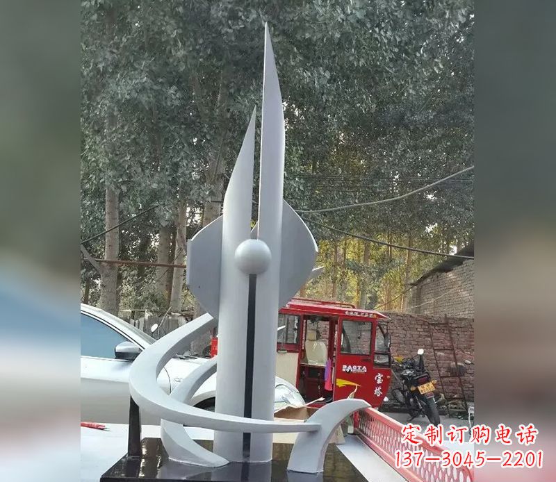 三明不锈钢火箭剪纸雕塑,展现创新科技美学