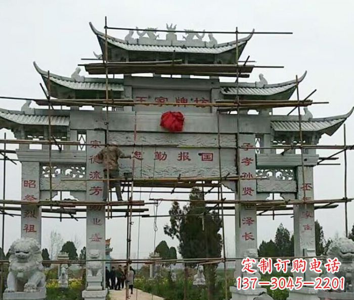 三明传承古艺三门牌坊石雕