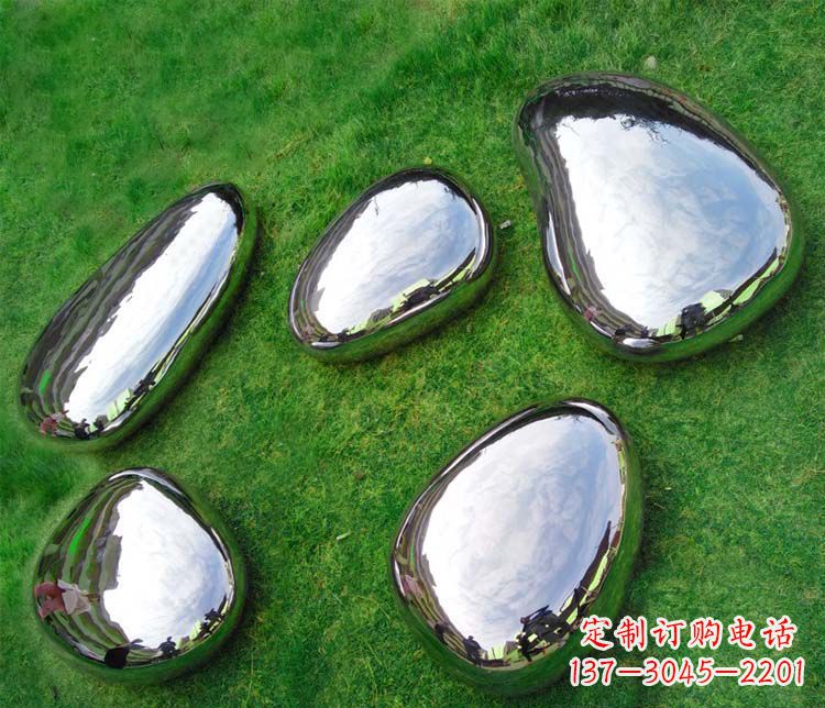 三明简约而优雅的镜面不锈钢水滴雕塑