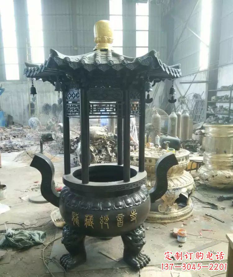 三明寺庙圆香炉铜雕 (2)