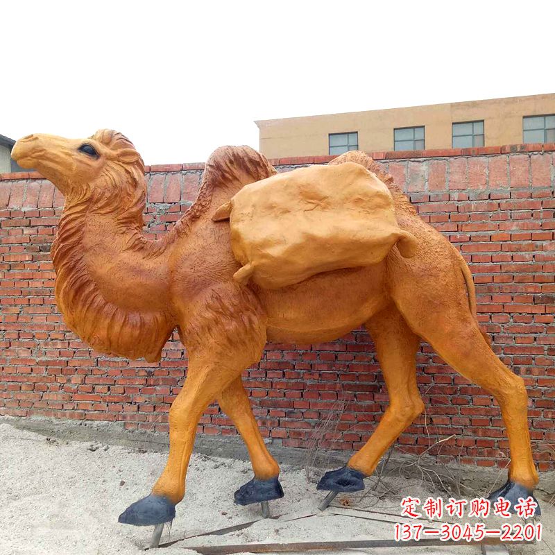 三明驼粮食的仿真骆驼