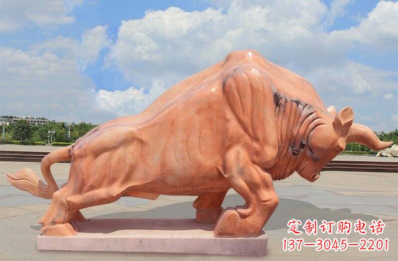 三明晚霞红拓荒牛石雕