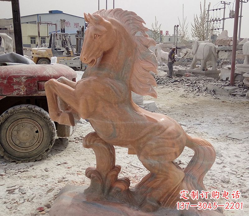 三明晚霞红踏浪奔马石雕